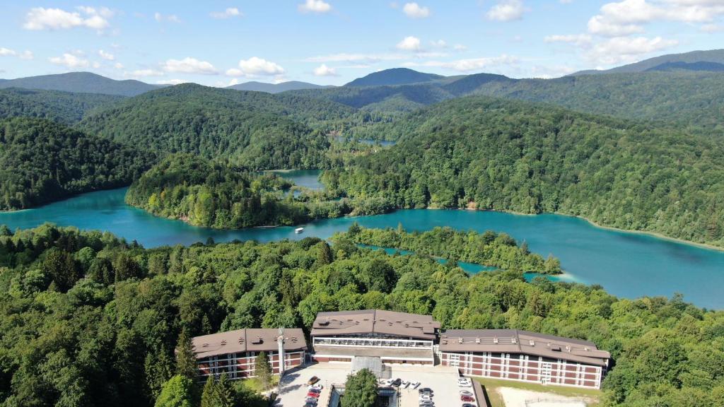 hotel jezero